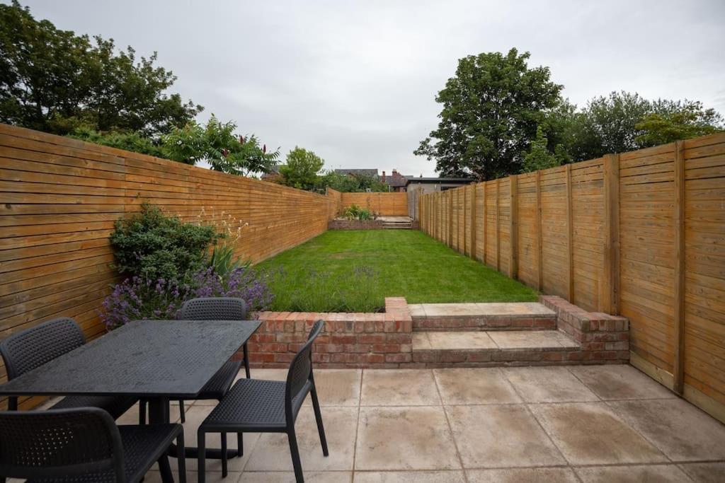 Hereford - Clifton Villa - Beautifully Presented House Located A Short Walk From City Centre - Sleeps 6 Guests - Perfect For Exploring Hereford - Hosted By Rentmyhouse Exterior foto