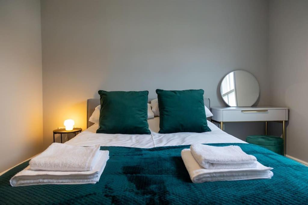 Hereford - Clifton Villa - Beautifully Presented House Located A Short Walk From City Centre - Sleeps 6 Guests - Perfect For Exploring Hereford - Hosted By Rentmyhouse Exterior foto